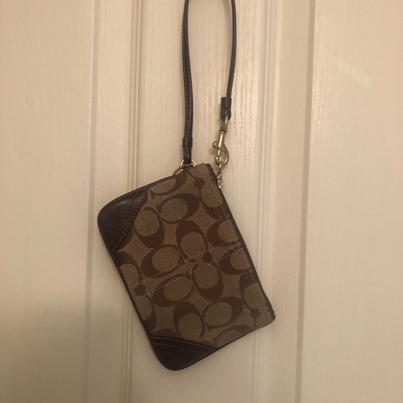 Small Coach Wristlet/Wallet Bundle - Picture 4 of 7